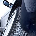Подсказки и нюансы, как правильно поставить зимние колеса на машину